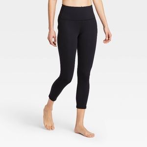 All in Motion Contour Curvy High-Rise Leggings | Power Waist 24" (black) | xs